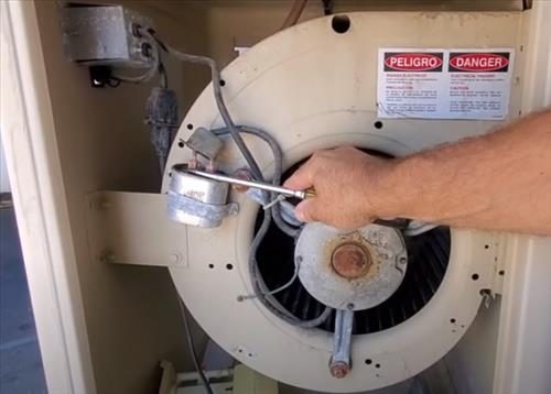How To Replace a Capacitor on a Swamp Cooler Motor Step 2