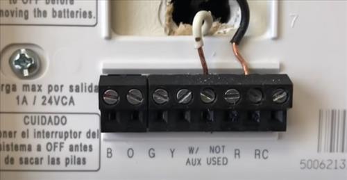 https://www.hvachowto.com/wp-content/uploads/2021/10/Furnace-Thermostat-Wiring-and-Troubleshooting-R-and-W.jpg