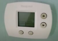 How To Buy a Thermostat for an Air Conditioning Unit