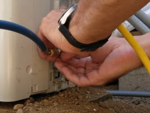 How To Add R410a Refrigerant to a Mini Split that Has a Low Charge Step 4